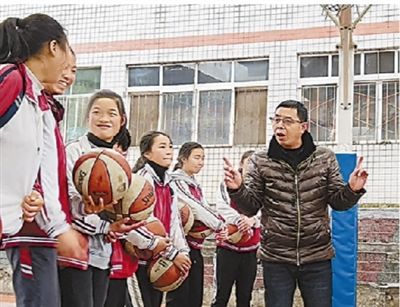 篮球模拟训练中的体能训练解决方案_2